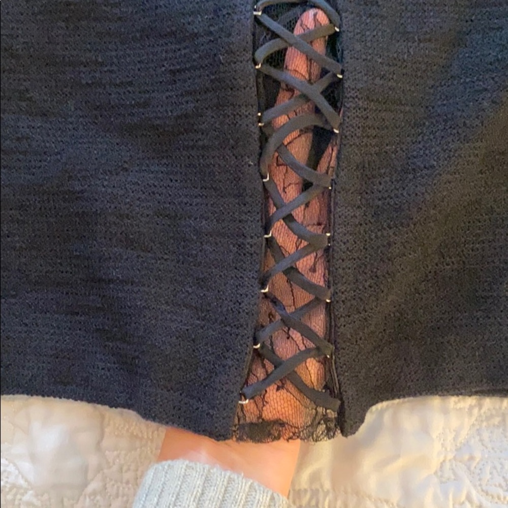 St. John Couture lace-up back pencil skirt - Picture 7 of 9